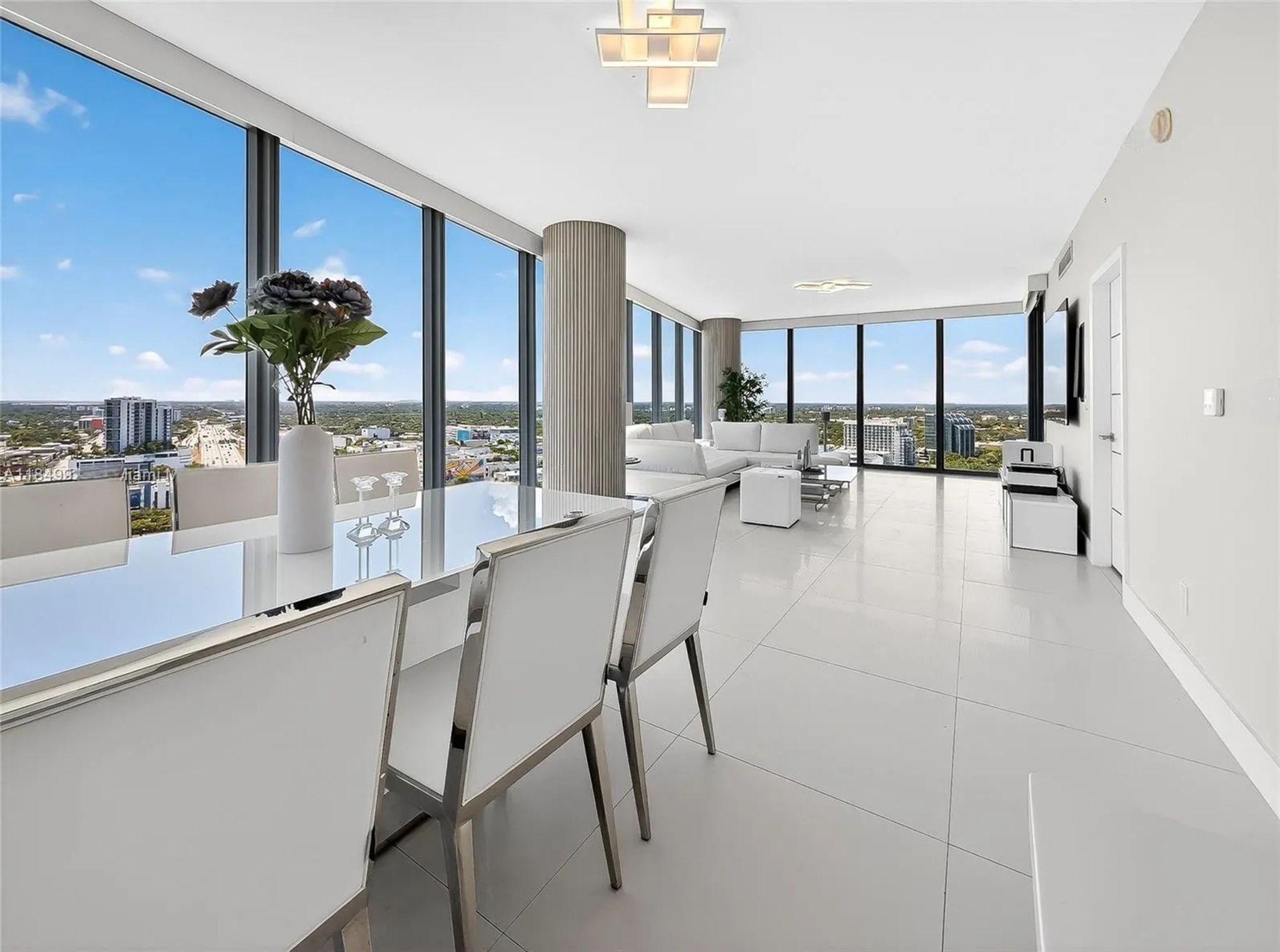 DCM_2083212 DCM_2083212