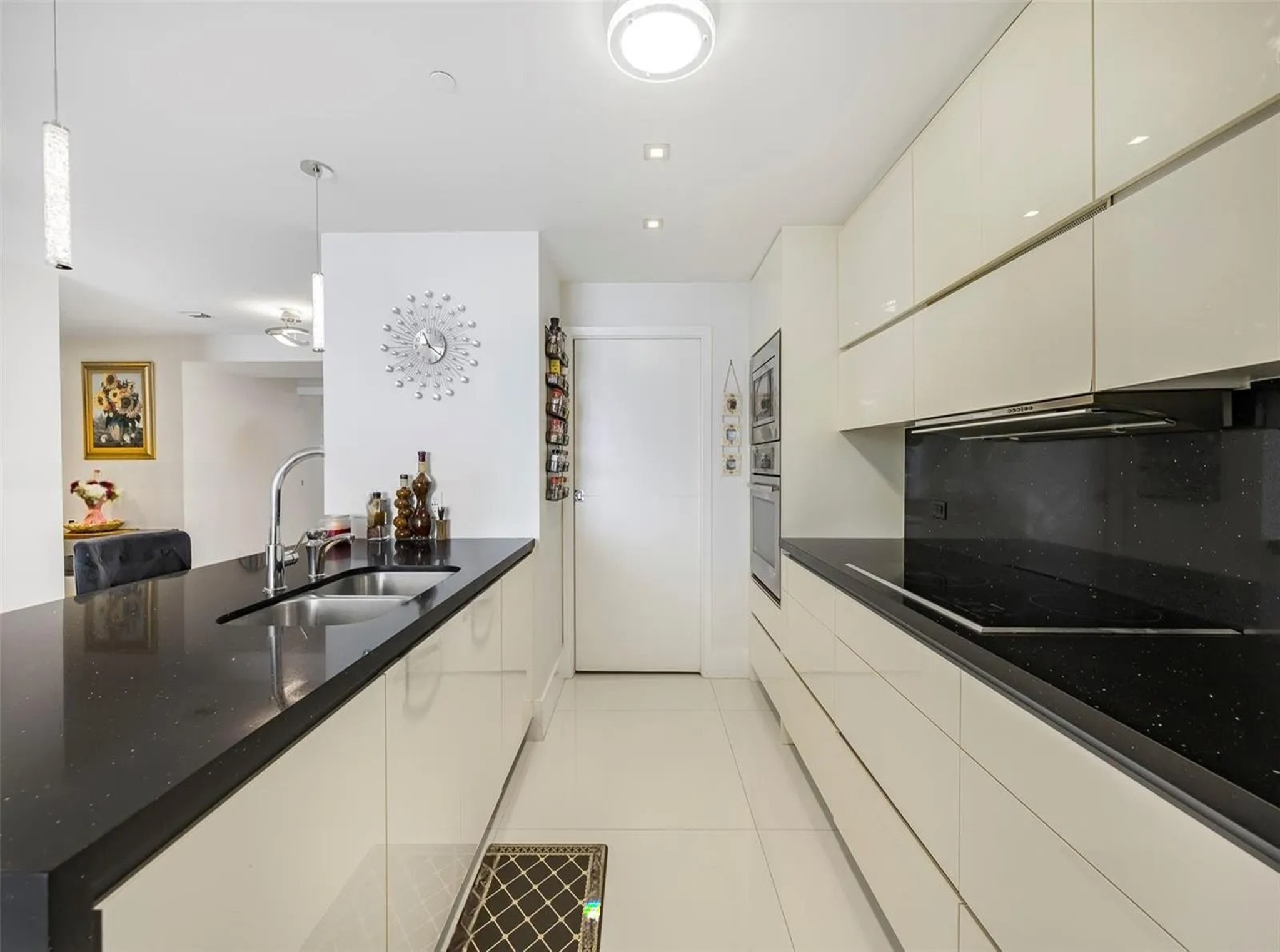 DCM_208344226 DCM_208344226