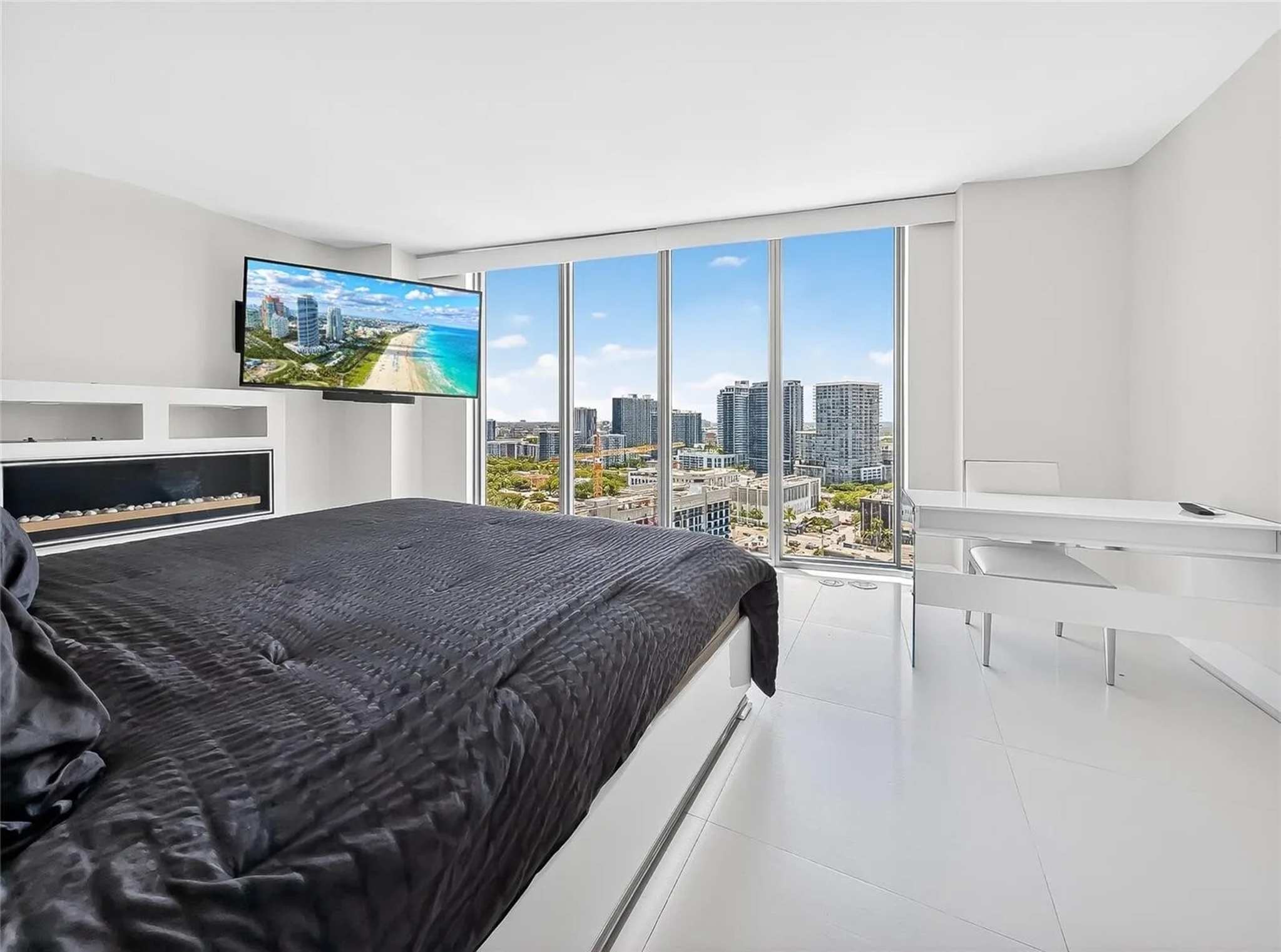 DCM_2283212 DCM_2283212