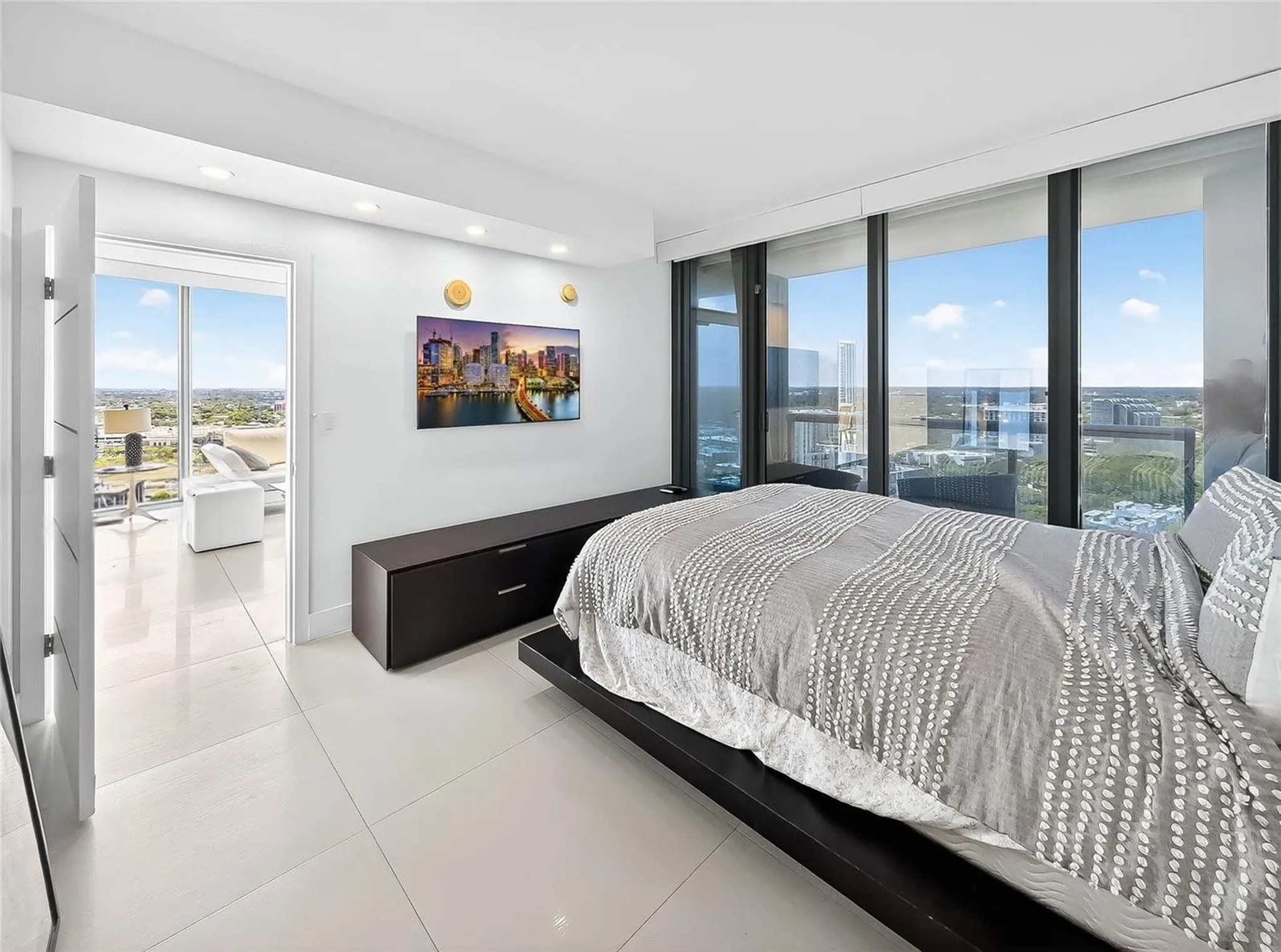 DCM_2483212 DCM_2483212