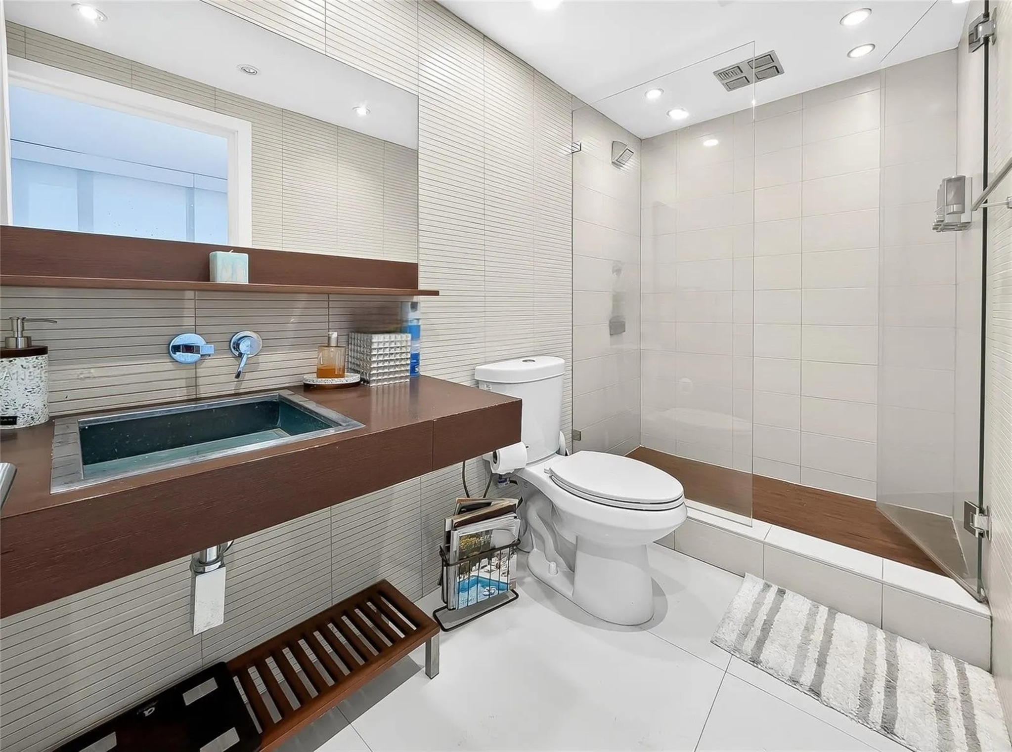 DCM_2583212 DCM_2583212