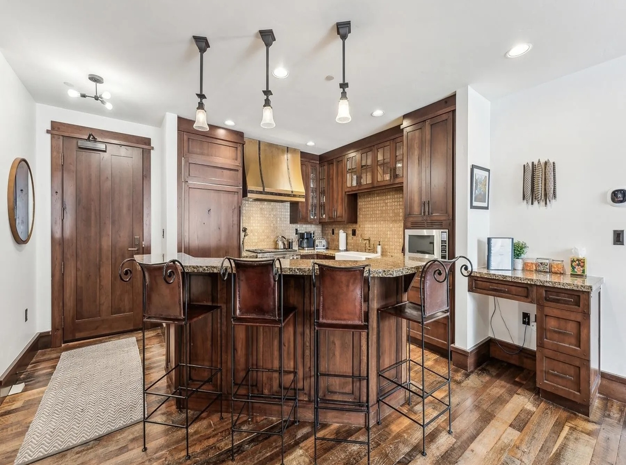 DCM_355735353 DCM_355735353