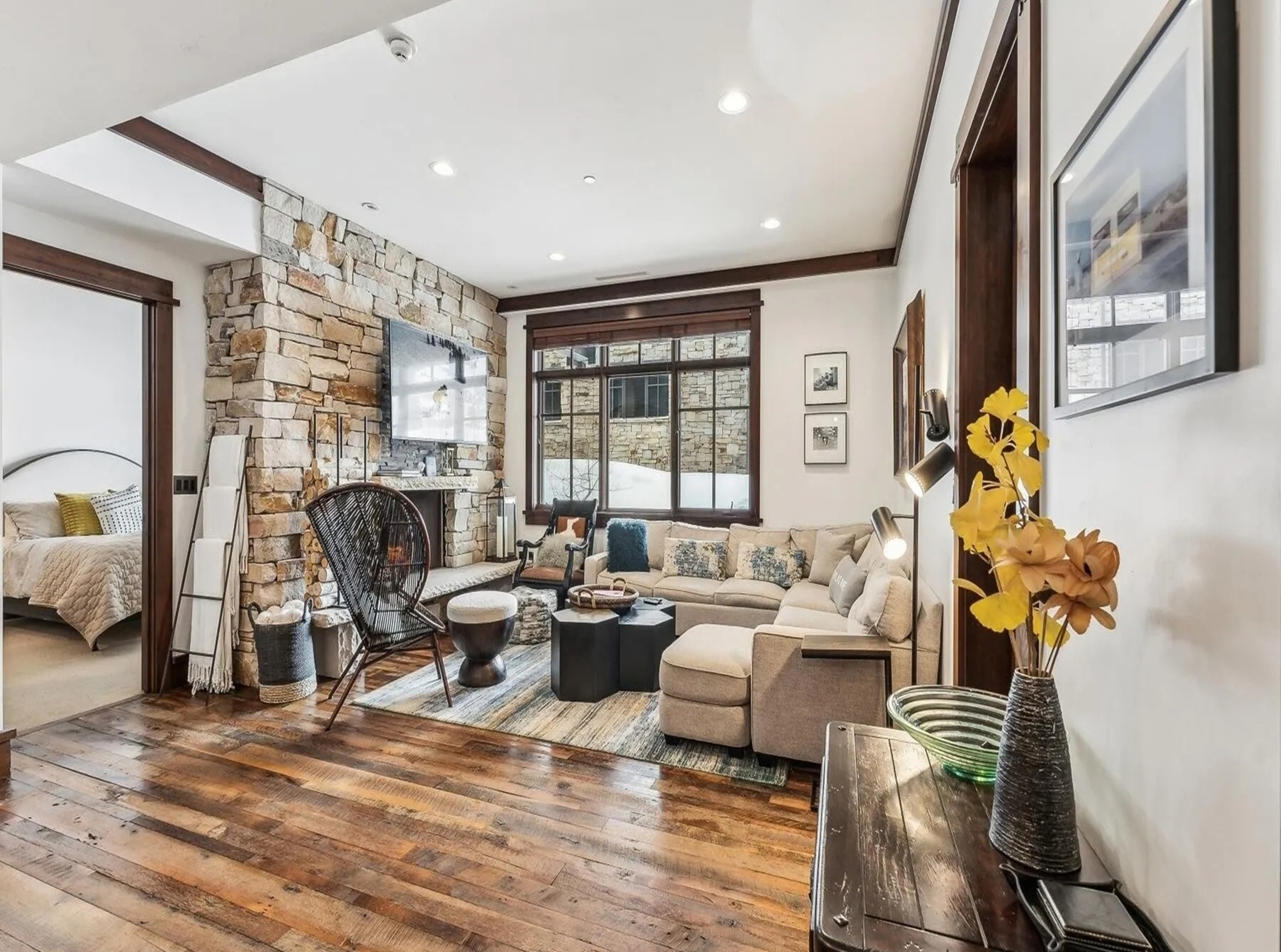 DCM_356135353 DCM_356135353