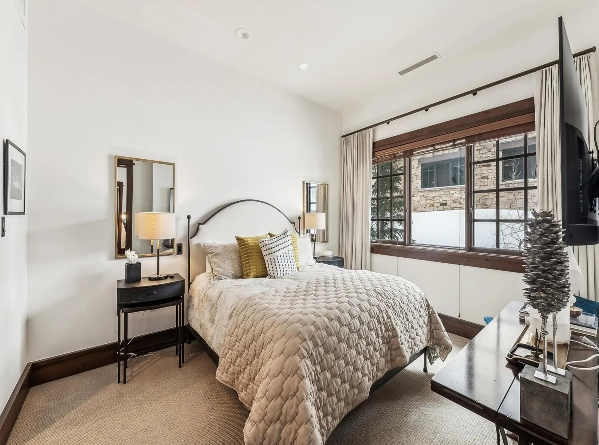 DCM_356335353 DCM_356335353