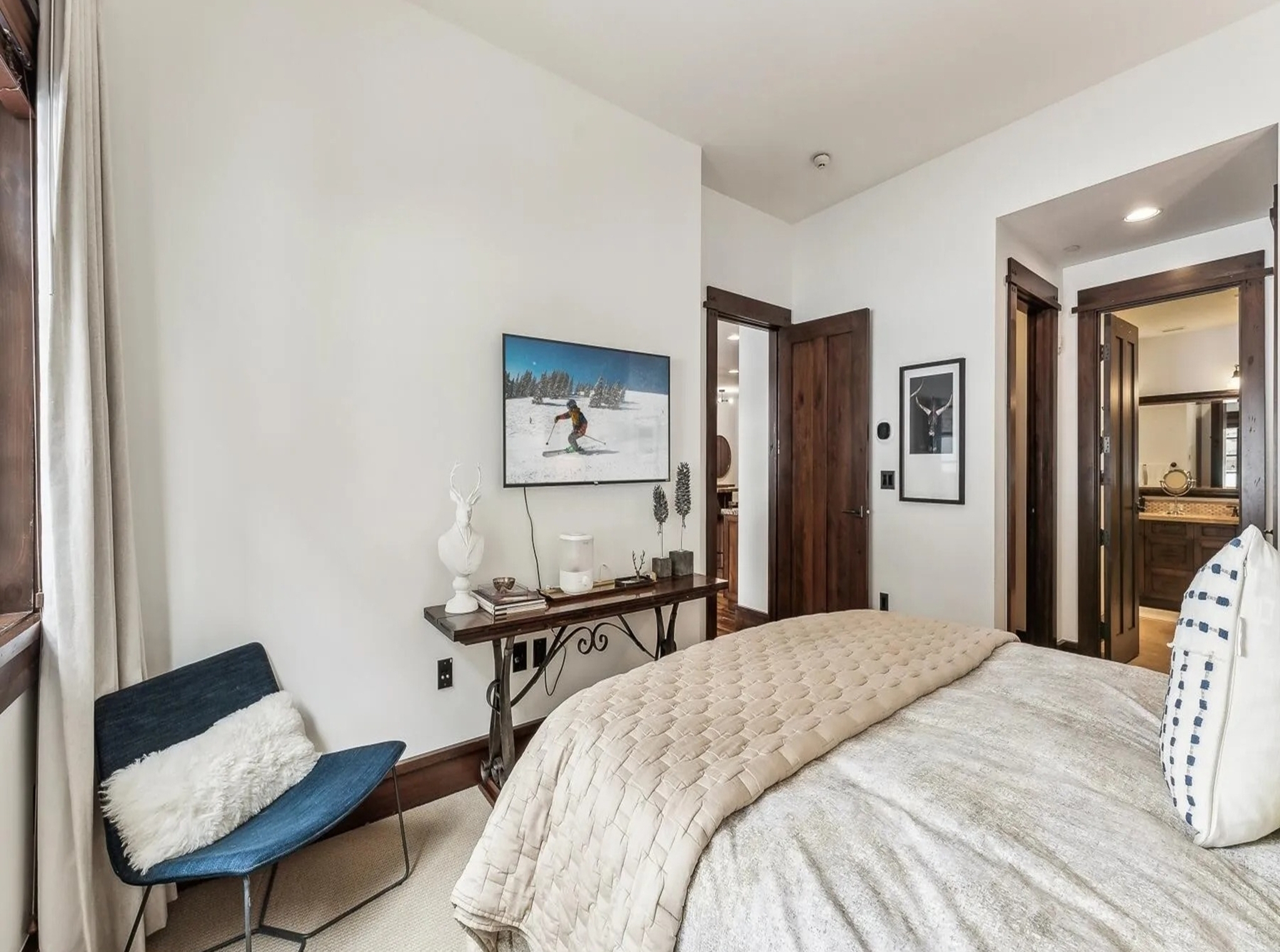 DCM_356435353 DCM_356435353